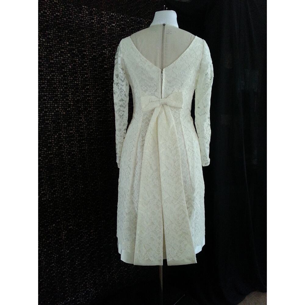 LORRIE DEB Creamy White Vintage Bridal Dress Sz 9 Long Sleeve Lace Wedding Dress - Picture 6 of 11